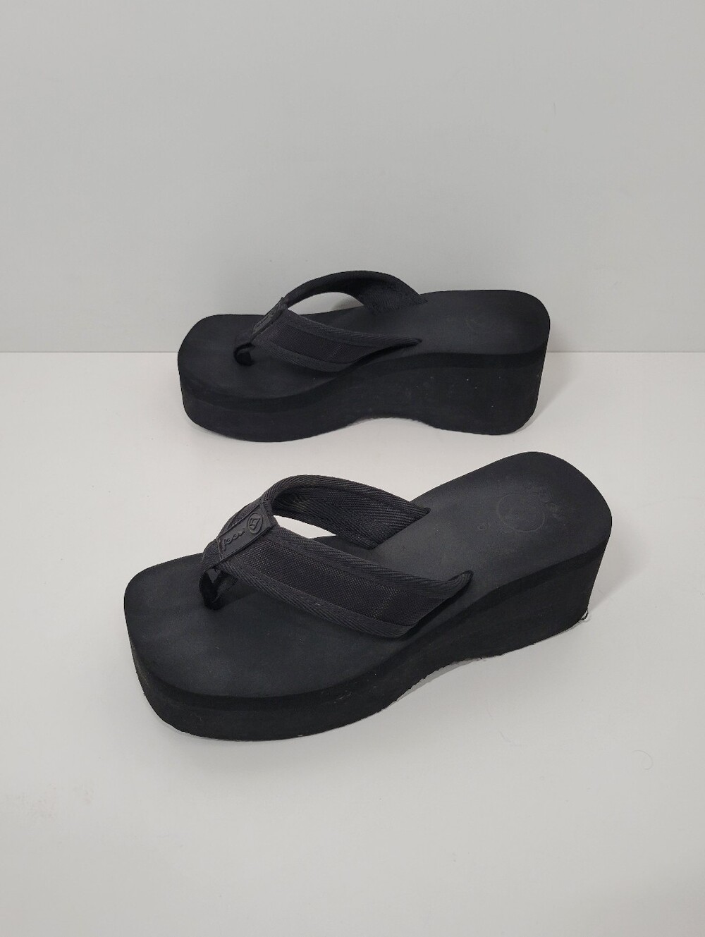 Reef Cushion Vista Black High Platform Slip On Flip Flop Sandals Women Size 9